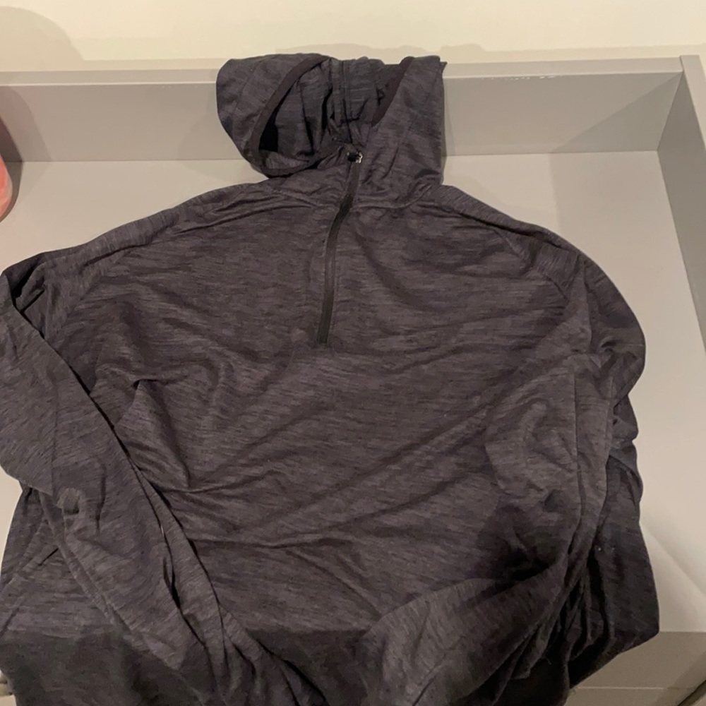 Athletic long sleeve Hoodie